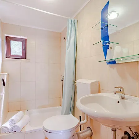 Casa de Férias With A Fireplace 388 *