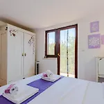 Nyaraló With A Fireplace 388